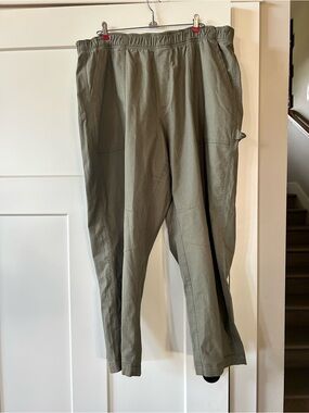 Women’s  Olive Green barrel Elastic-Waist Utility Pants